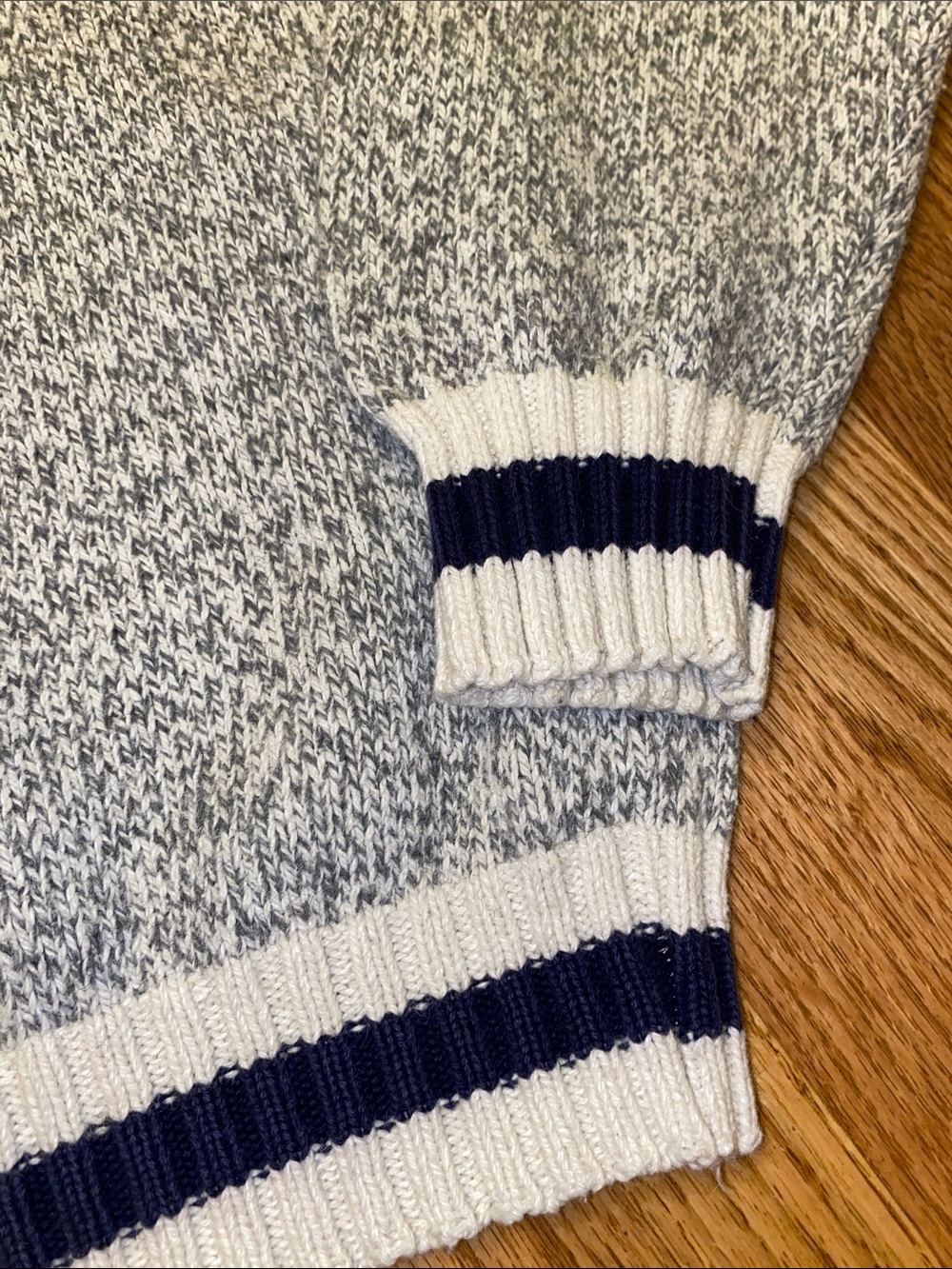 Lakeland Canada Wool Sweater Size L / Made in Canada - Picture 2 of 9
